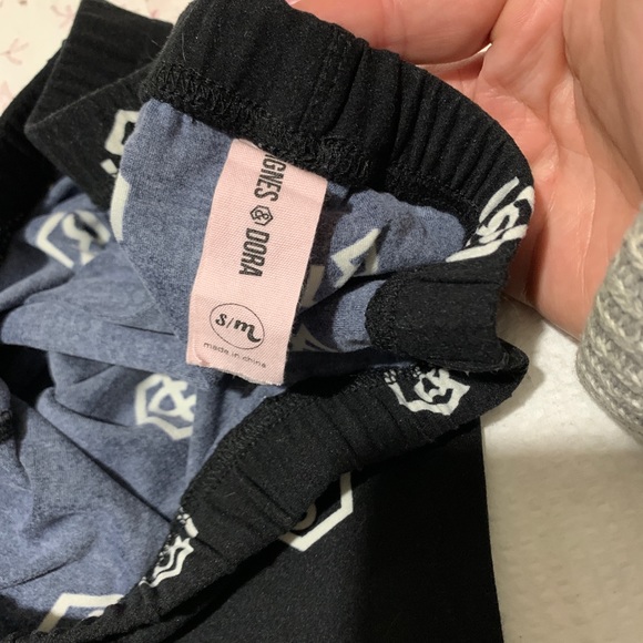 Take 50% off Agnes & Dora Logo leggings - Picture 2 of 3